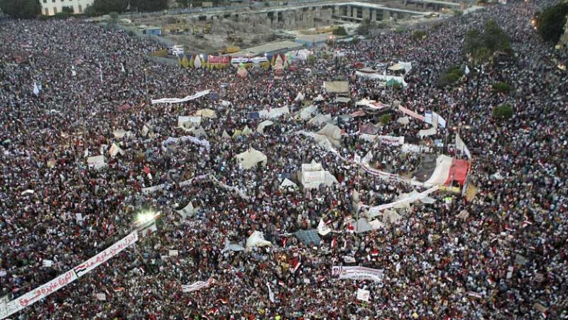 Los islamistas egipcios mantienen el pulso y convocan nuevas manifestaciones