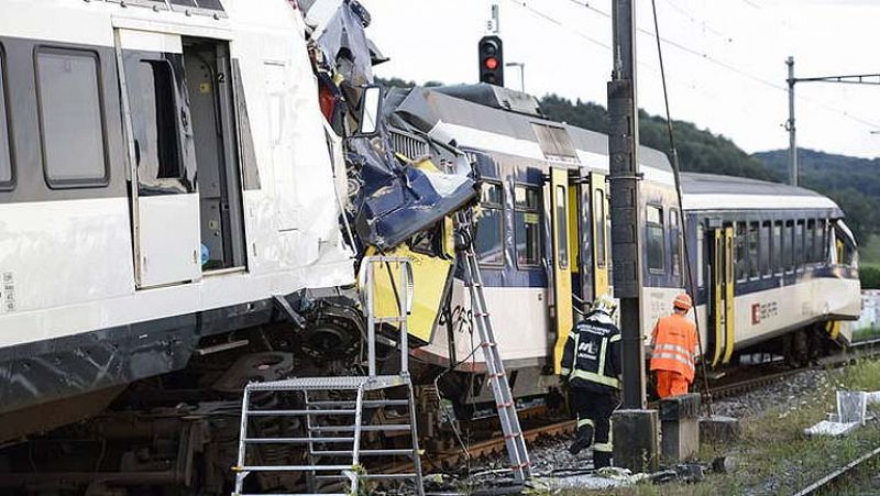 Una colisión entre dos trenes en Suiza deja un muerto y varias decenas de heridos