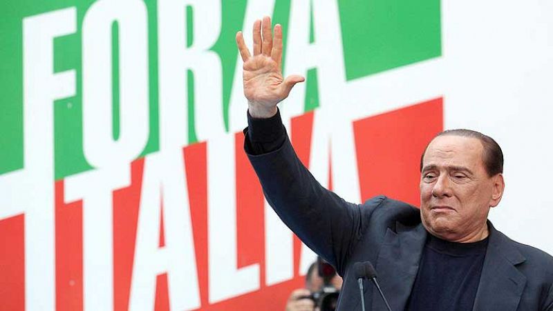 Berlusconi asegura que el Gobierno "debe continuar" y que es "inocente"