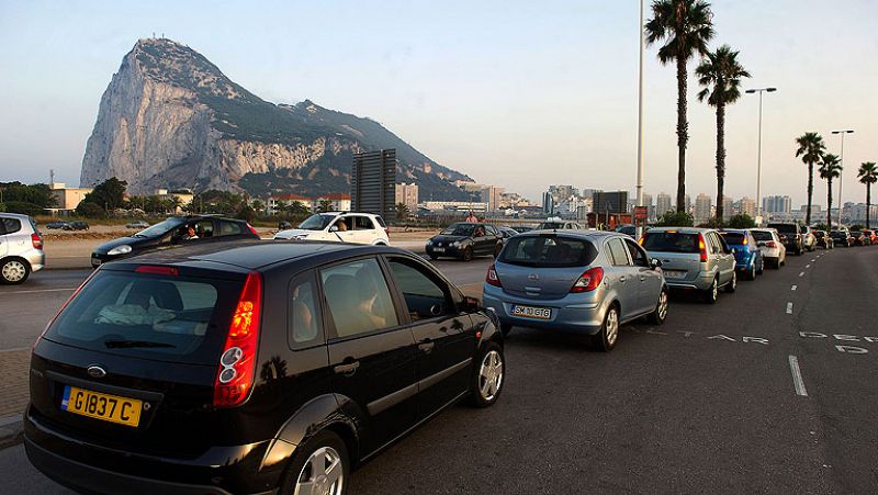 La Mesa de Gibraltar pide diálogo, el cese de medidas de presión y el "fin de las colas"