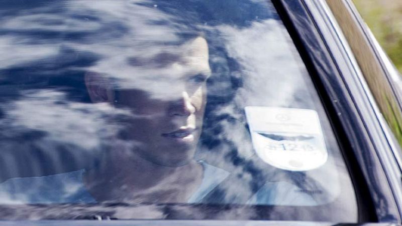 Un directivo del Tottenham asegura que no pueden "forzar" a Bale a que se quede
