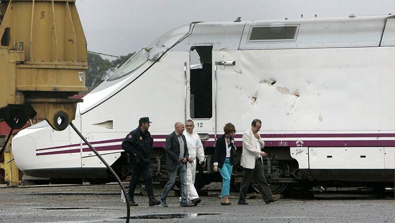 Adif y Renfe explican este jueves en el Congreso el accidente de tren de Santiago