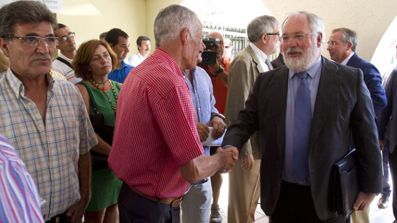 España quiere endurecer las sanciones contra las gasolineras flotantes en Gibraltar