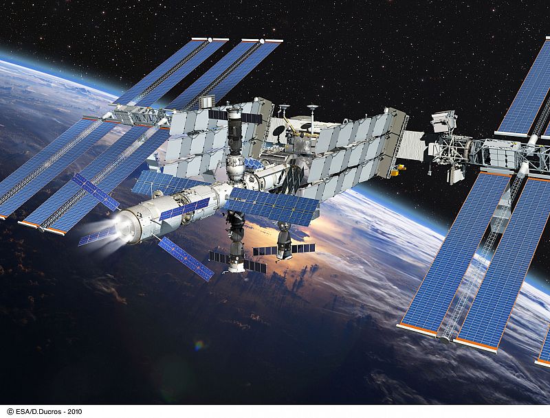 Los empujones de la nave Albert Einstein a la Estación Espacial Internacional