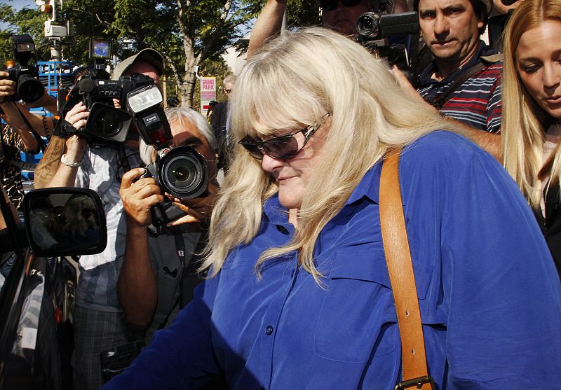 Debbie Rowe, la exmujer de Michael Jackson describe los abusos médicos que sufrió el artista