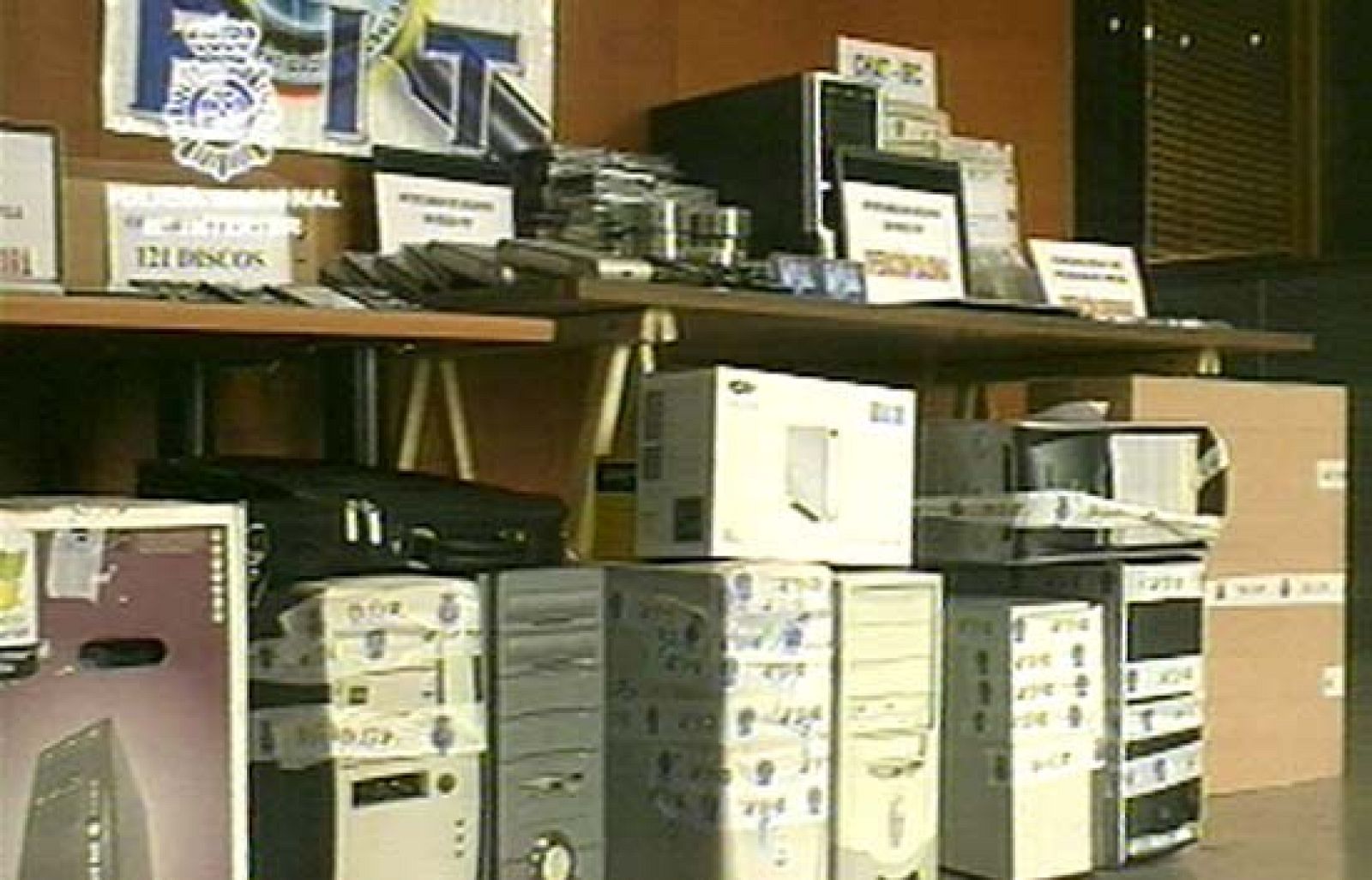 55 detenidos en una operación contra la pornografía infantil en internet | Ver