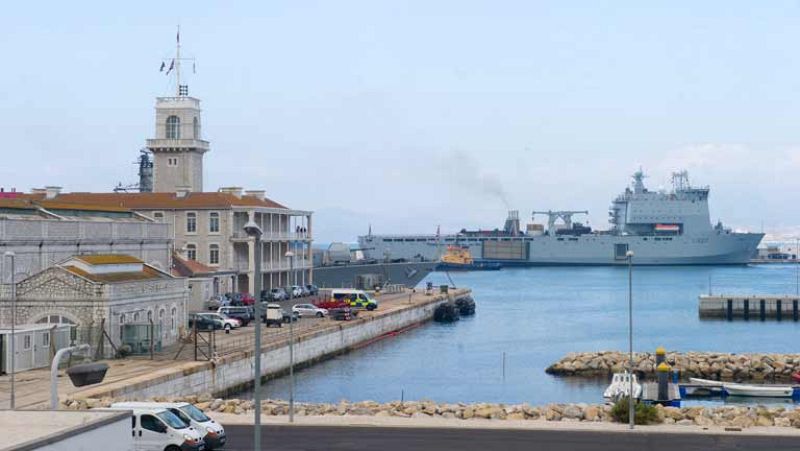 Margallo pide a Londres la retirada de los bloques como primer paso "necesario" hacia el diálogo