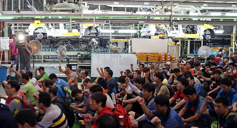 Los 46.000 trabajadores de Hyundai, convocados a un paro parcial para exigir subida de salarios