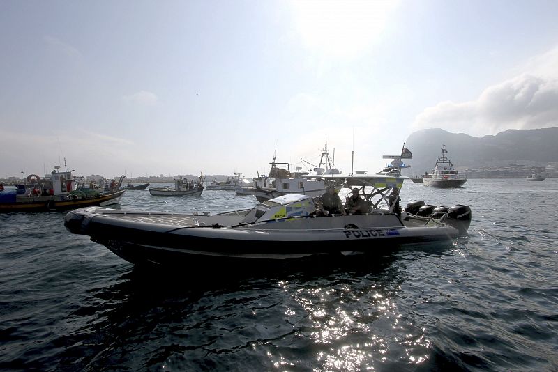 Londres rechaza la propuesta de Margallo para dialogar sobre Gibraltar y la limita a la pesca
