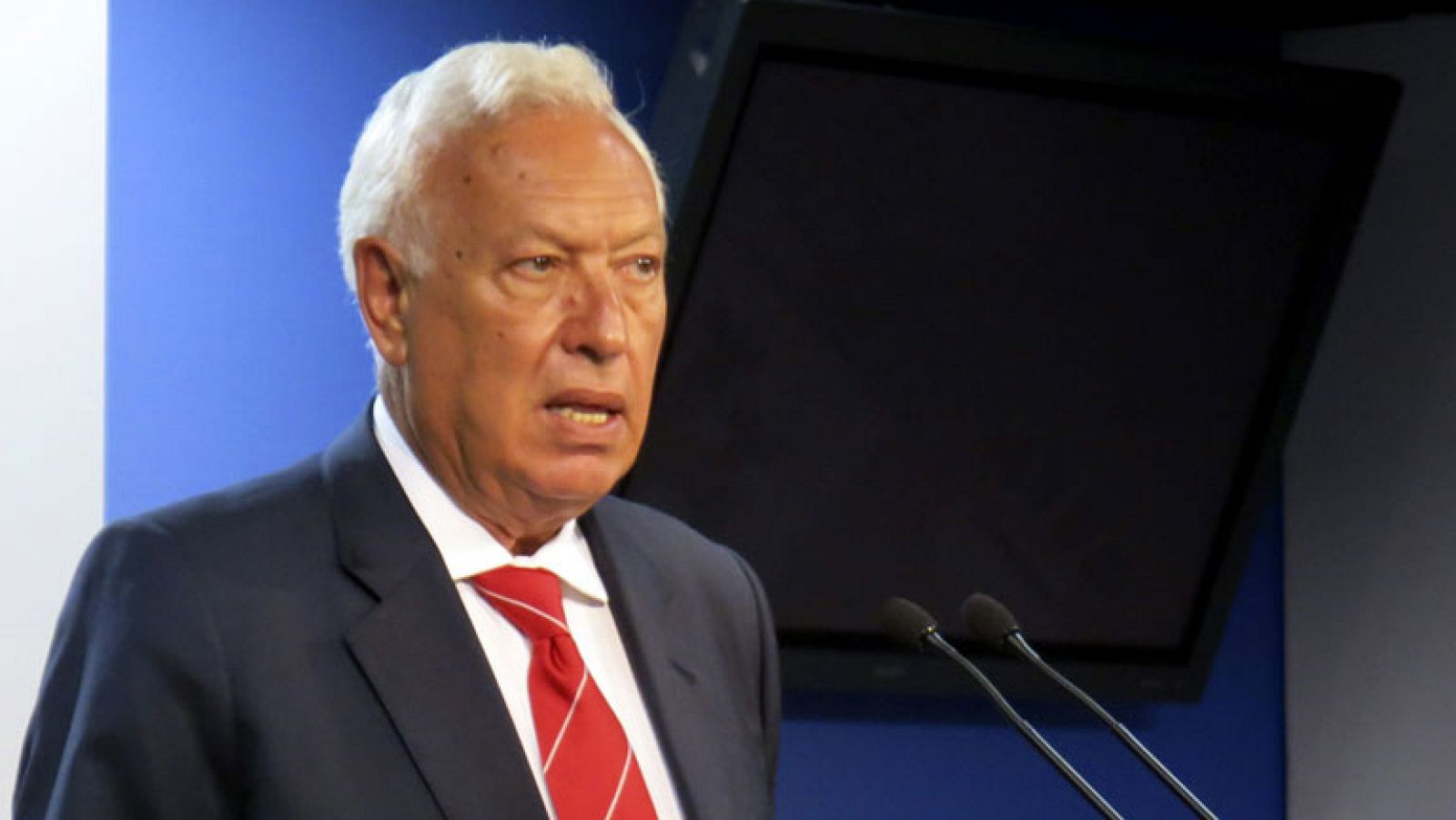Margallo asegura que los controles en Gibraltar responden a la "pérdida de confianza"