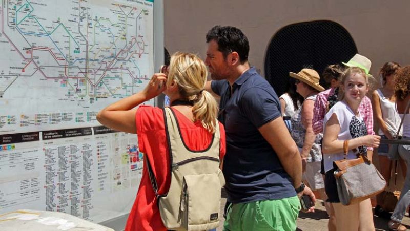 España recibe el mayor número de turistas desde 1995 y marca récord histórico en julio