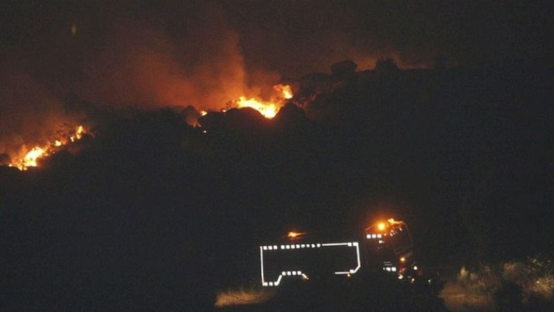 Desalojados por incendios Villardiegua, en Zamora, y dos urbanizaciones de Toledo