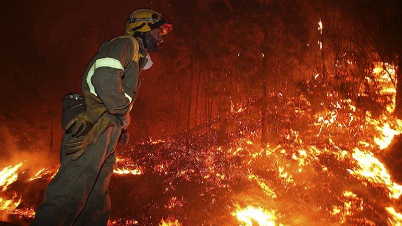 Estabilizado el fuego de Oia, en Pontevedra, que ha quemado 1.200 hectáreas
