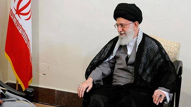 El líder supremo de Irán advierte de que un ataque contra Siria "será un desastre para la región"