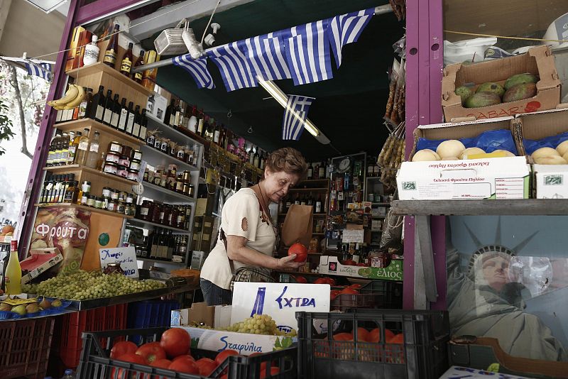 Grecia permite desde hoy la venta de alimentos a punto de caducar a un precio más barato
