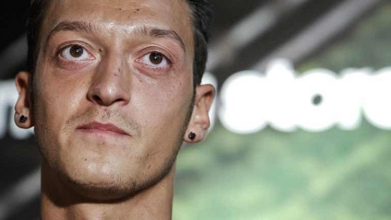 Özil se convierte en nuevo jugador del Arsenal antes del cierre del mercado