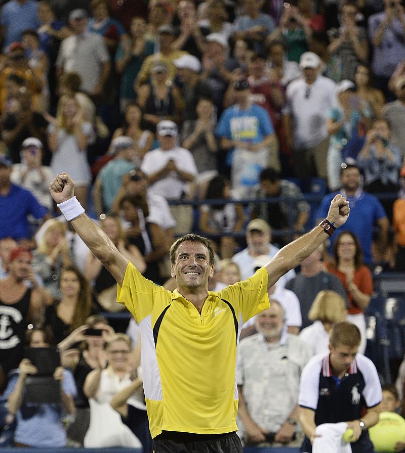 Tommy Robredo da la sorpresa 'barriendo' a Federer en octavos del US Open