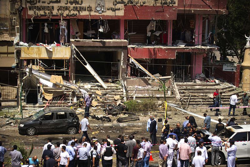 Egipto promete "mano de hierro" con el terrorismo tras al atentado del que ha salido ileso un ministro