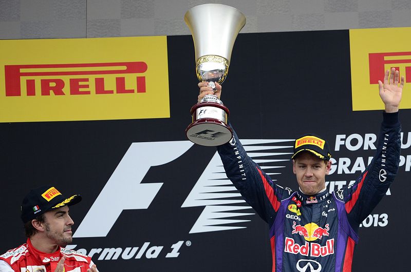 Alonso tiene siete carreras para evitar el cuarto título de Vettel