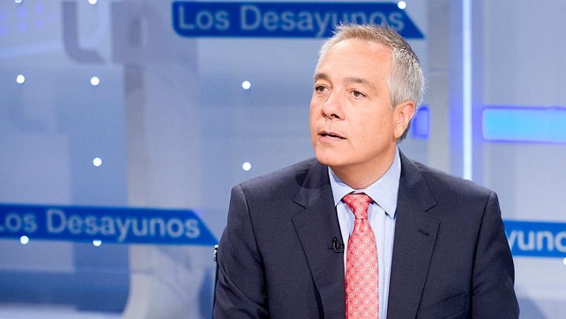 Navarro: "Mientras hablamos de la gente que va a la cadena humana no lo hacemos de los recortes"