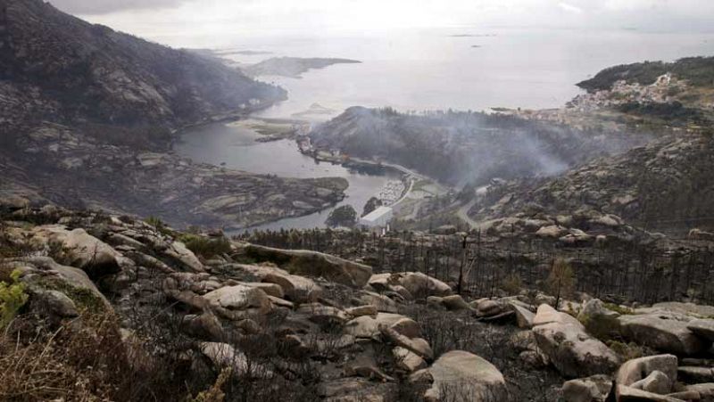 Controlado el incendio del Monte Pindo tras quemar 2.200 hectáreas