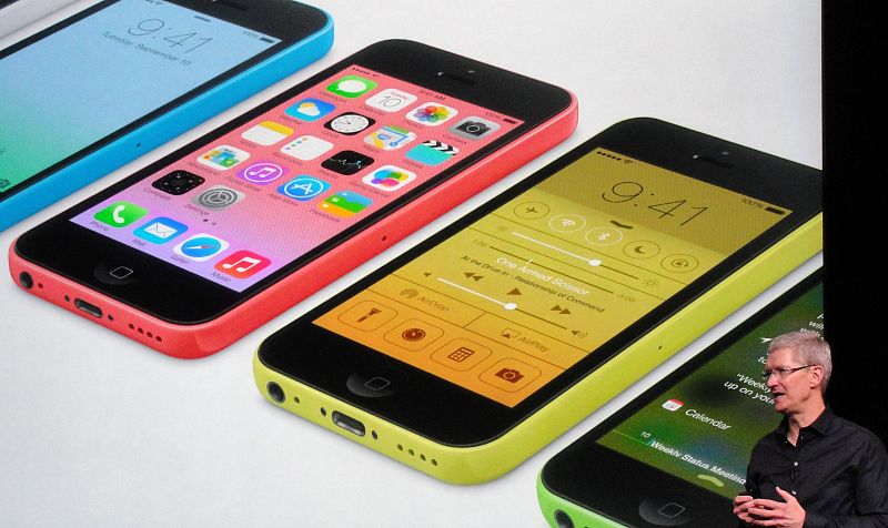 El iPhone 5C, lejos de igualar la demanda de su predecesor, el exitoso iPhone 5