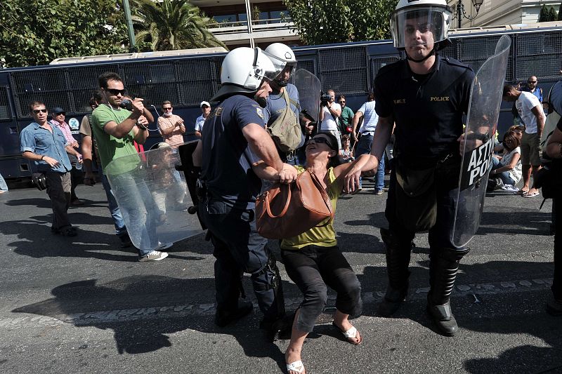 Los profesores abren la semana de huelgas en Grecia contra los recortes de la troika
