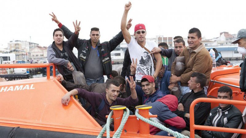 Rescatados 156 inmigrantes de siete pateras y se busca a 12 desaparecidos en aguas de Ceuta