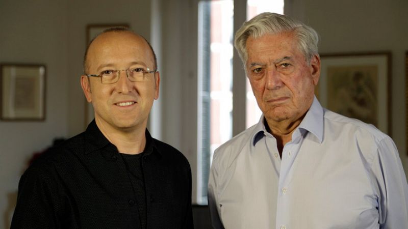 Mario Vargas Llosa nos invita a su casa para hablar de su último libro,  'El héroe discreto'