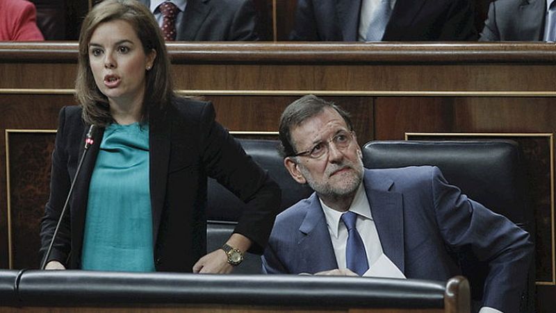 Santamaría critica la actitud del PSOE con la Justicia y le reta a la moción de censura