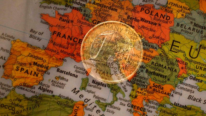 El 30% de los españoles apuesta por dejar el euro y volver a la peseta, según un estudio