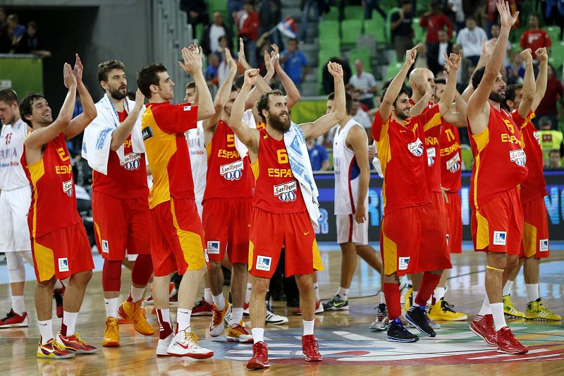 España arrasa a Serbia para luchar por las medallas del Eurobasket