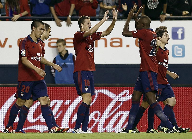 Osasuna levanta el vuelo ante el Elche