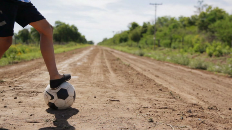 "Quiero ser Messi", el documental de Hernán Zin, llega a Cineteca y a La 2 de Televisión Española