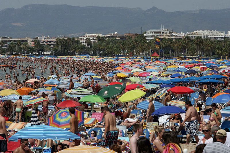 Los turistas extranjeros gastan un 7,2% más hasta agosto y marcan un récord