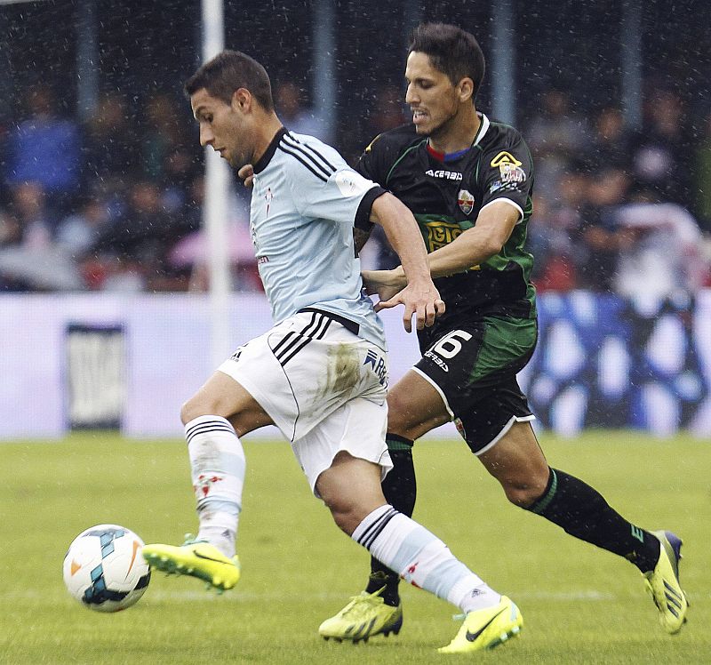 Javi Márquez da la primera victoria al Elche