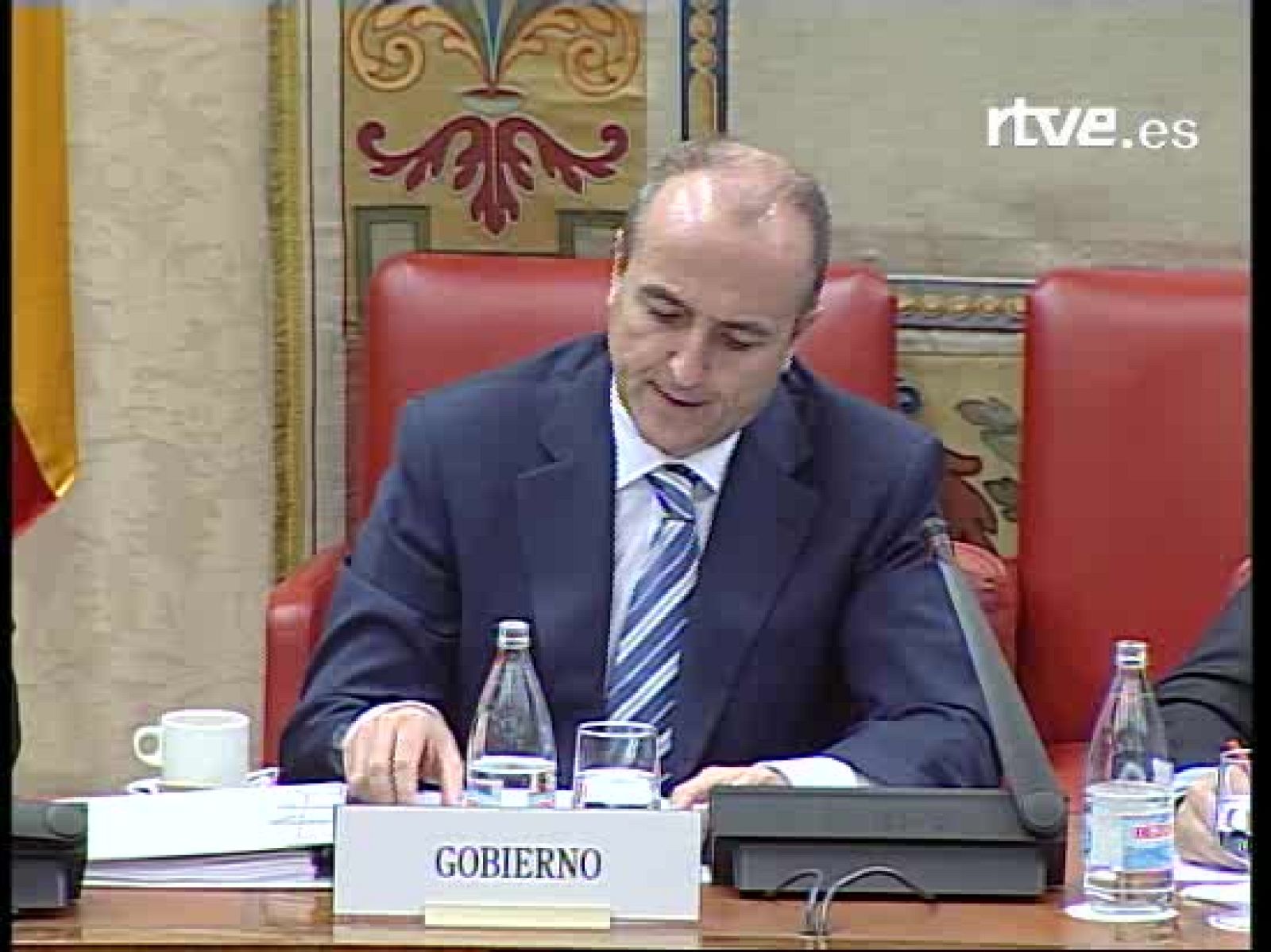 El ministro de Industria, Comercio y Turismo, Miguel Sebastián, ha anunciado en el Congreso un plan Renove para la industria turística española.