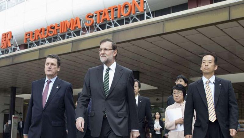 Rajoy visita Fukushima y apuesta por la energía nuclear "con prevención y seguridad"