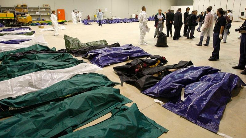 Al menos 130 muertos en el naufragio de un barco con migrantes en Lampedusa