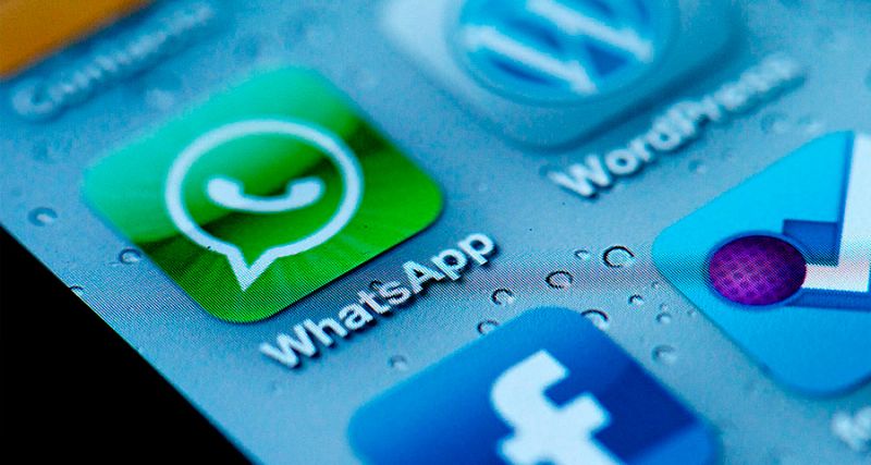 Whatsapp, Twitter... Nuevos canales para las viejas instituciones