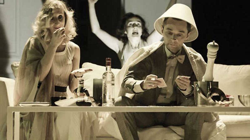 Almudena Grandes e Iván Ferreiro ponen teatro y música en '¡Atención obras!'