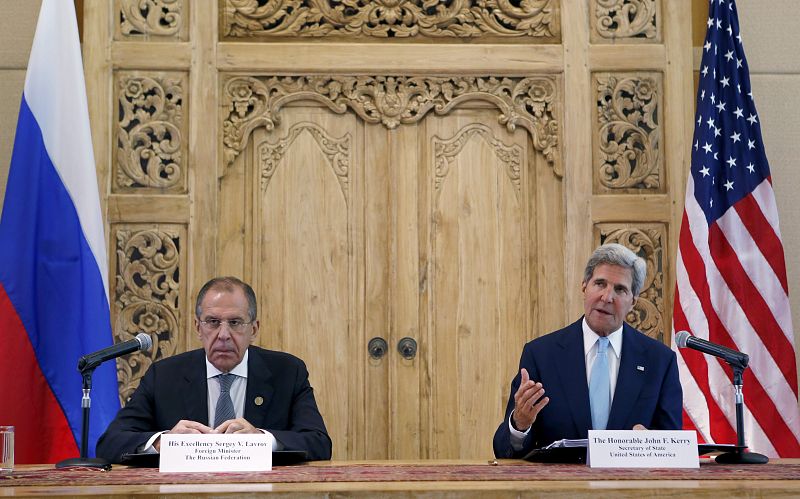 Kerry califica de "apropiada y legal" la operación militar de EE.UU. en Libia