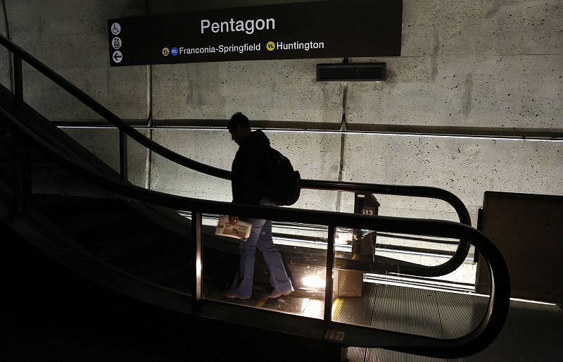 Vuelven al trabajo la mayor parte de los empleados del Pentágono suspendidos por el cierre