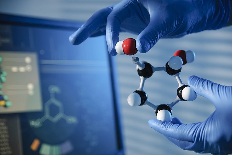 El Nobel de Química 2013 premia las bases para entender y predecir los procesos químicos