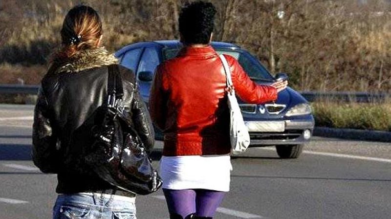 Las multas trasladan la prostitución de los núcleos urbanos a los polígonos y descampados