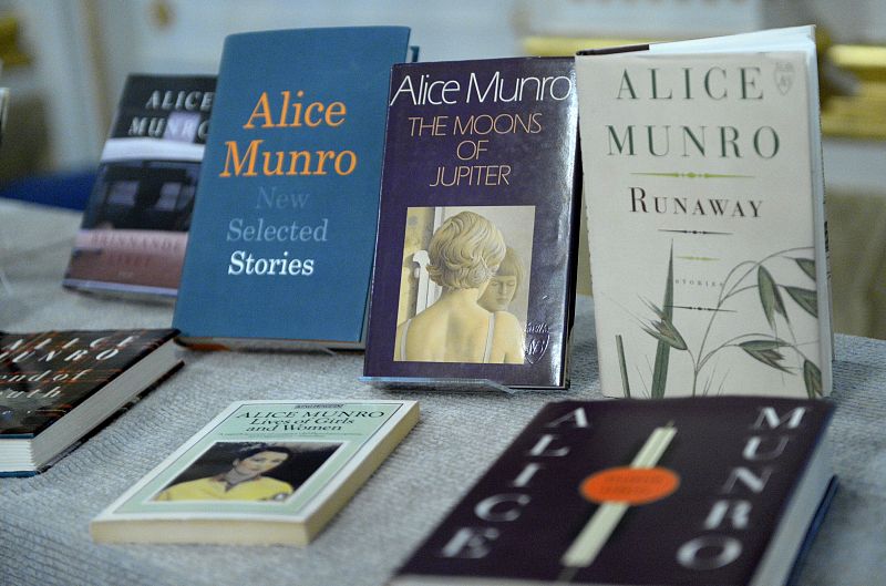 Alice Munro, una extraña en el país de los Nobel