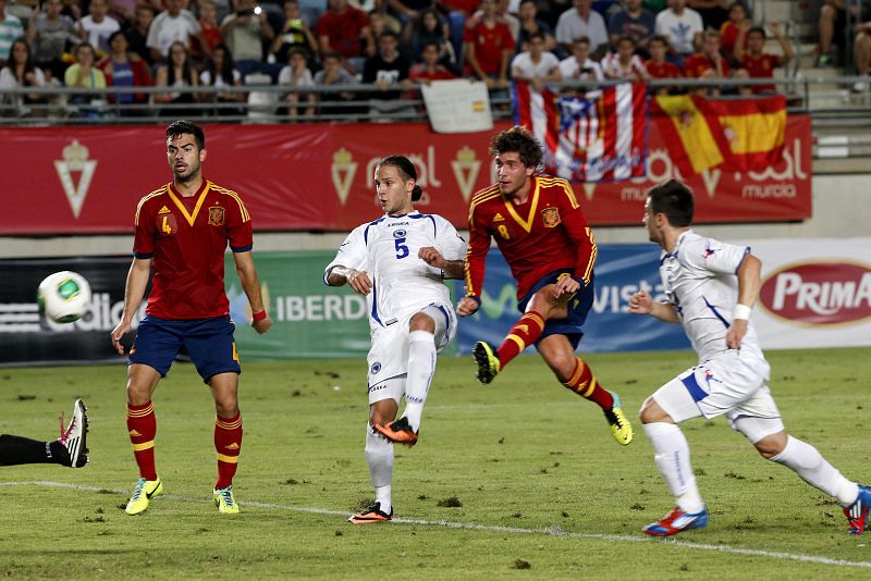 La selección española sub-21 vence a Bosnia (3-2) y lidera su grupo hacia el Europeo