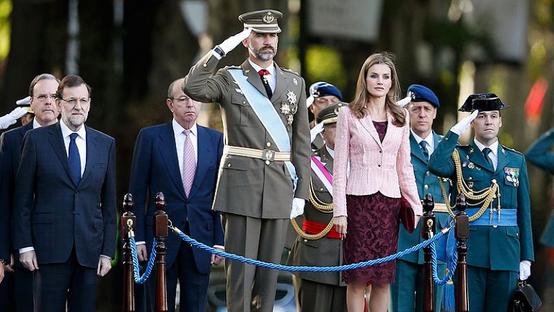 El príncipe preside por primera vez el desfile militar del 12 de octubre ante la ausencia del rey