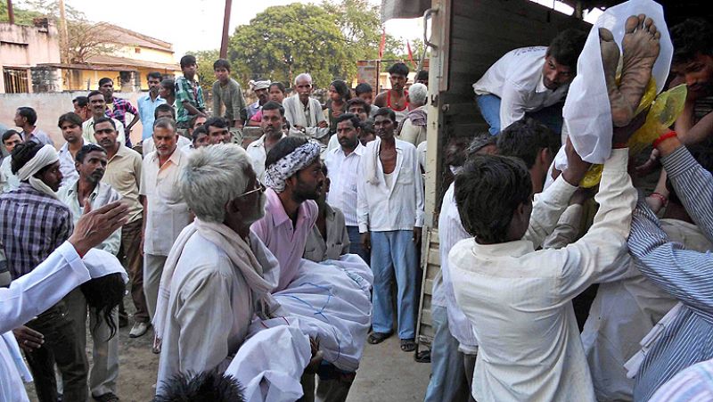 Decenas de muertos en una estampida en un templo hindú en el centro de India