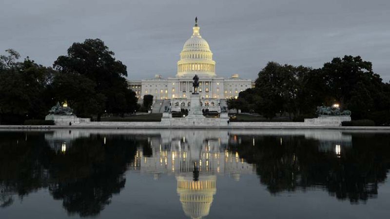 El Senado de EE.UU. negocia contrarreloj para alejar el riesgo de la suspensión de pagos